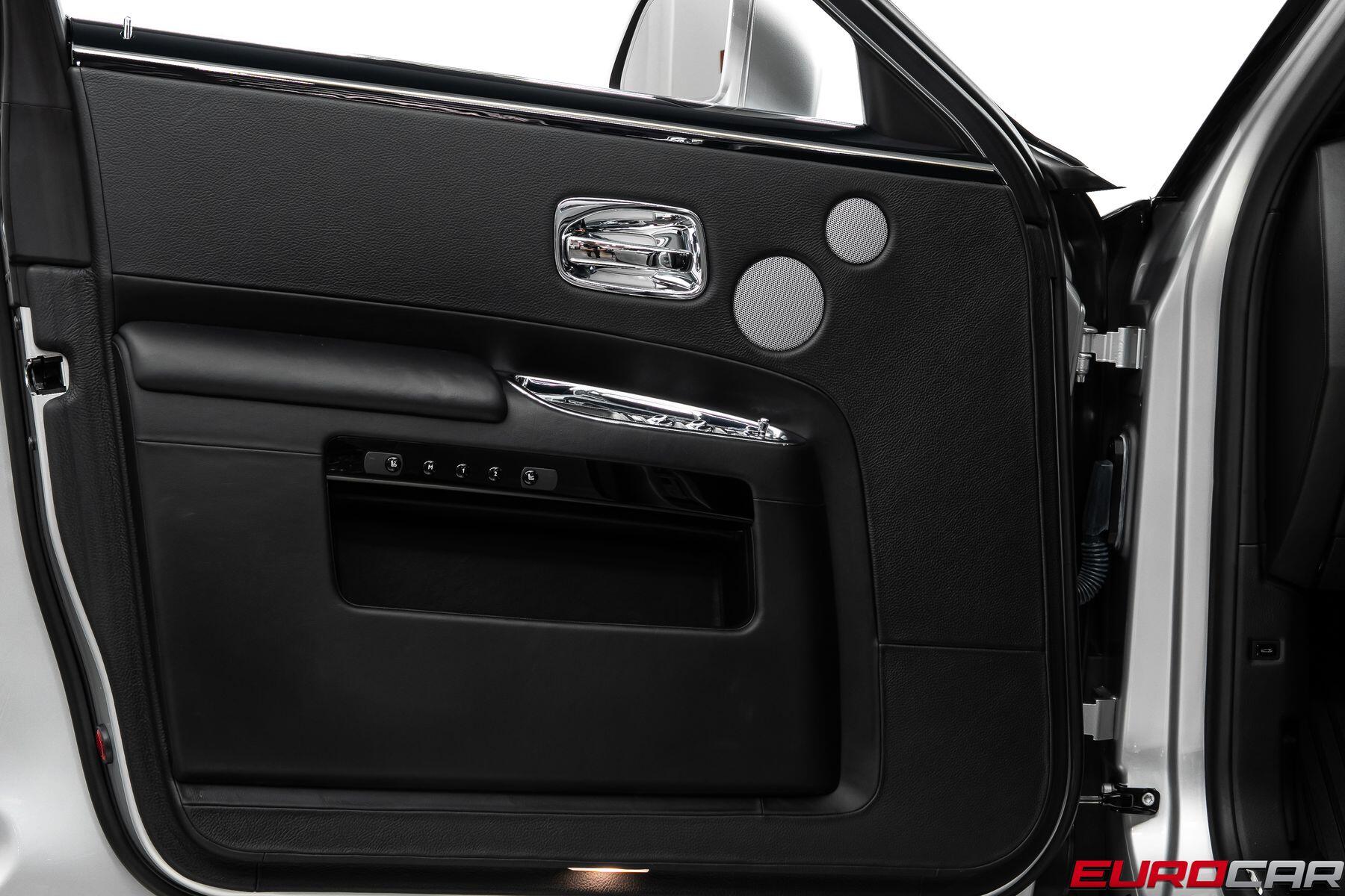 2014 Rolls-Royce Ghost *REAR THEATER * INDIVIDUAL SEAT CONFIGURATION*Image 24