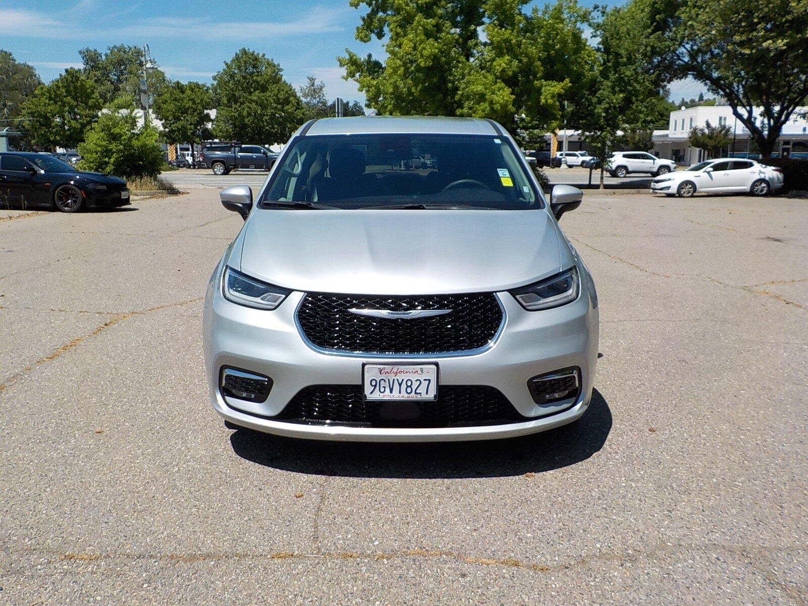 Used 2023 Chrysler Pacifica Touring L with VIN 2C4RC1BG7PR586890 for sale in Redding, CA