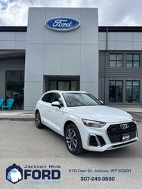 2022 Audi Q5 S line Premium Plus
