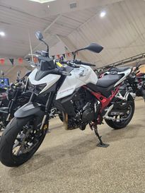 2025 Honda CB750 HORNET Base 