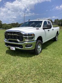 2025 RAM 2500 Tradesman Crew Cab 4x4 8' Box