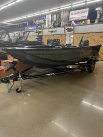 New 2025 SMOKERCRAFT EXC166TPRO 