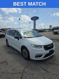 Used 2024 Chrysler Pacifica Hybrid Select