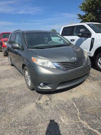 Used 2014 Toyota Sienna XLE