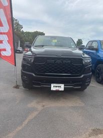 2025 RAM 1500 Big Horn Crew Cab 4x4 5'7' Box Diamond Black Crystal Pearl Coat