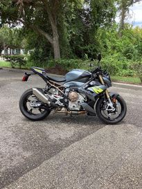 2024 BMW S 1000 R
