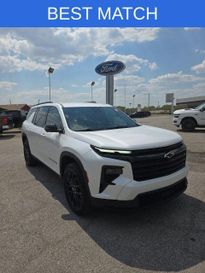 Used 2024 Chevrolet Traverse LT