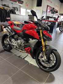 New 2025 Ducati Streetfighter V2 