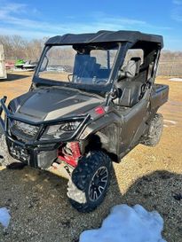 2018 Honda Pioneer 1000 LE 