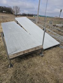 2010 FLOE 32 FT DOCK 