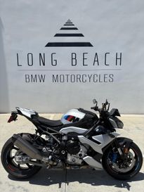 2026 BMW M 1000 R