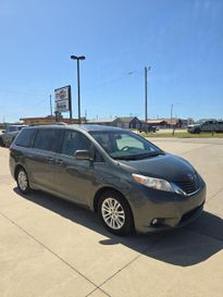 Used 2014 Toyota Sienna XLE