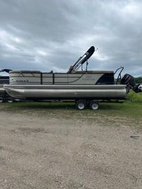 Used 2022 VERANDA VR22VLB 