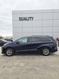 Used 2021 Toyota Sienna XLE