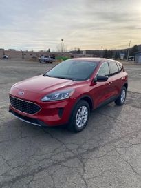 Used 2022 Ford ESCAPE SE Awd