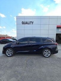 Used 2021 Toyota Sienna Platinum