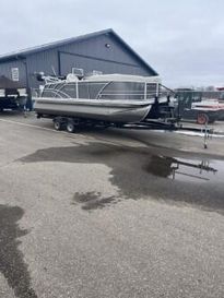 Used 2023 SYLVAN MIRAGE 8522MXR 