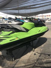 2020 Sea-Doo 21LA  in a GREEN exterior color. Del Amo Motorsports of Long Beach (562) 362-3160 delamomotorsports.com 