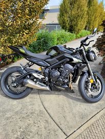 2025 Triumph STREET TRIPLE 765 RS 