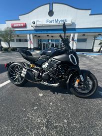 New 2025 Ducati DIAVEL V4 