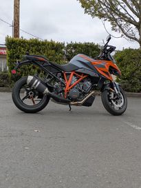 2024 KTM 1290 SUPER DUKE GT 
