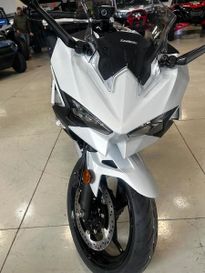 2025 Kawasaki Ninja 500 KRT Edition