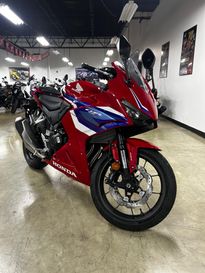 2025 Honda CBR500R 