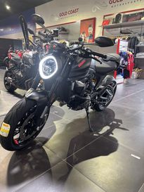 2025 Ducati Monster 937+ 