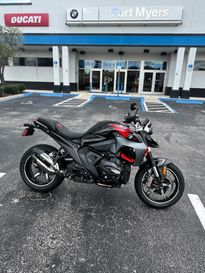 New 2026 BMW R1300R 
