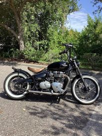 2018 Triumph Bonneville Bobber Base 