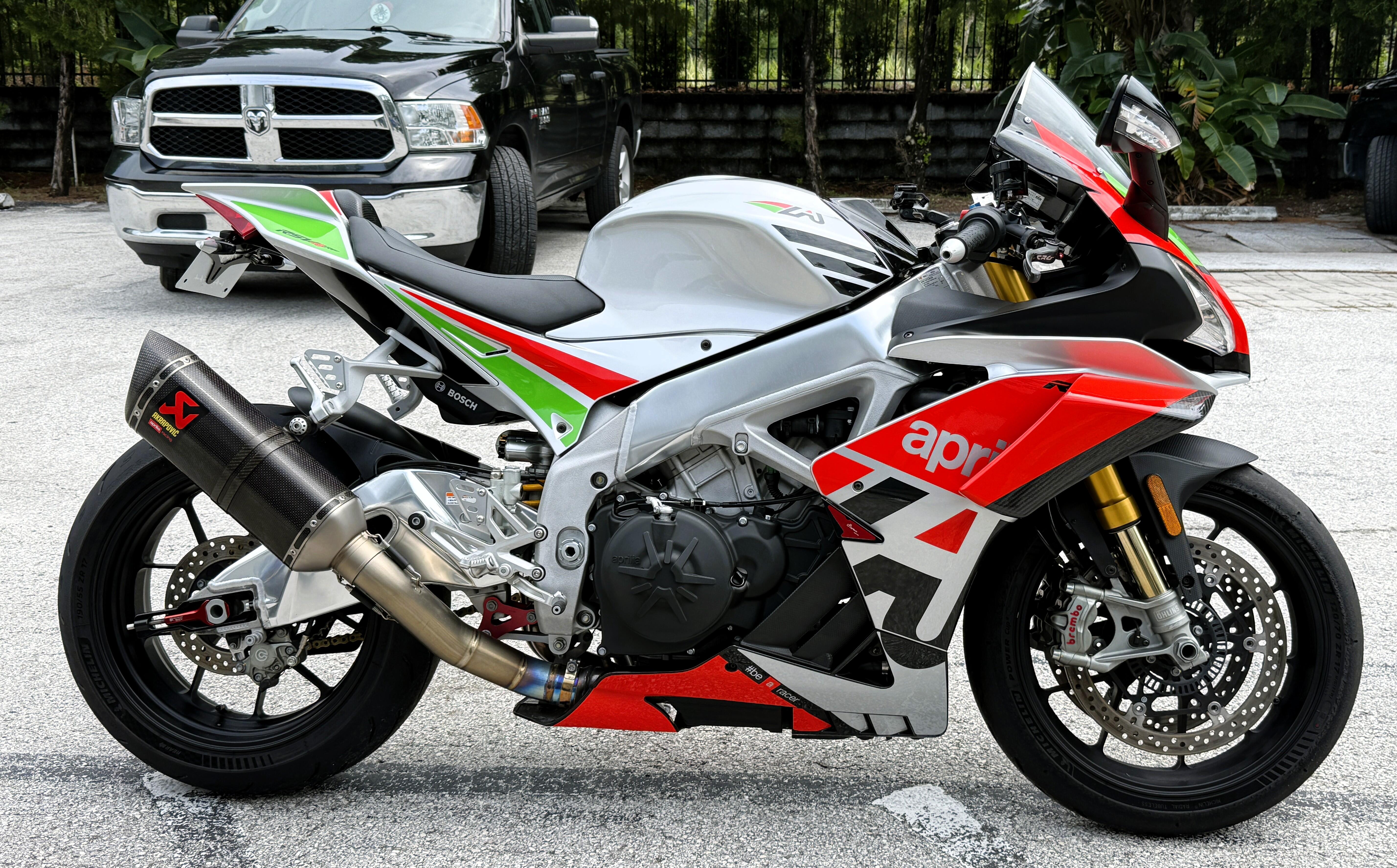 2018 Aprilia RSV4 RF LE