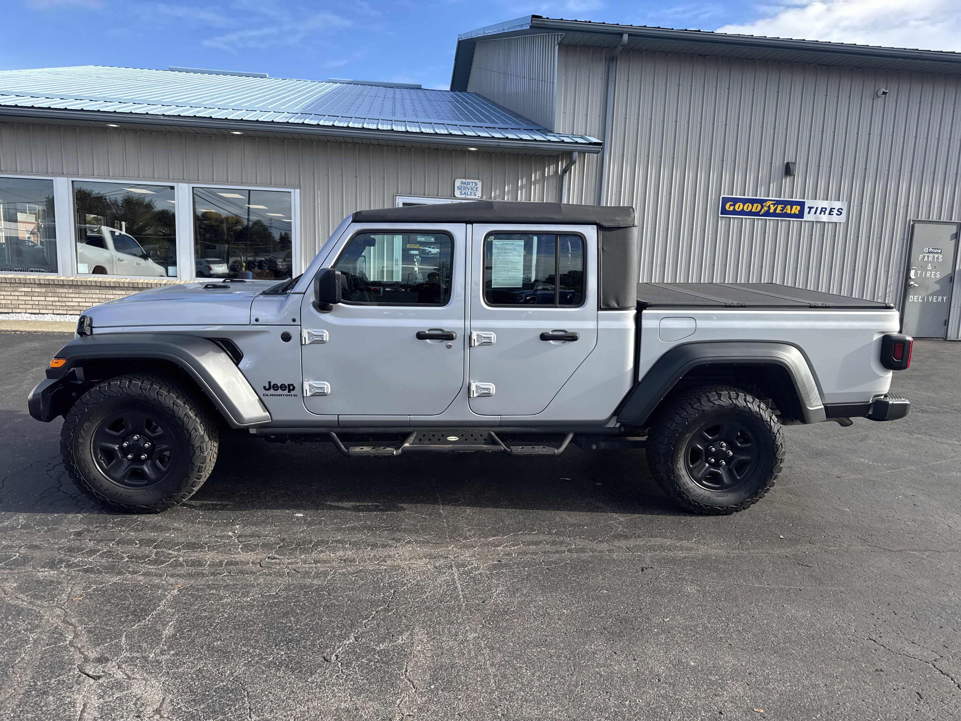 2023 Jeep Gladiator Sport