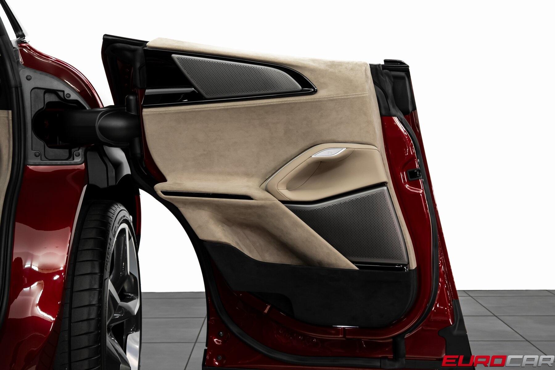 Used 2024 Ferrari Purosangue *SPECIAL FACTORY PAINT * PASSENGER DISPLAY*Image 29