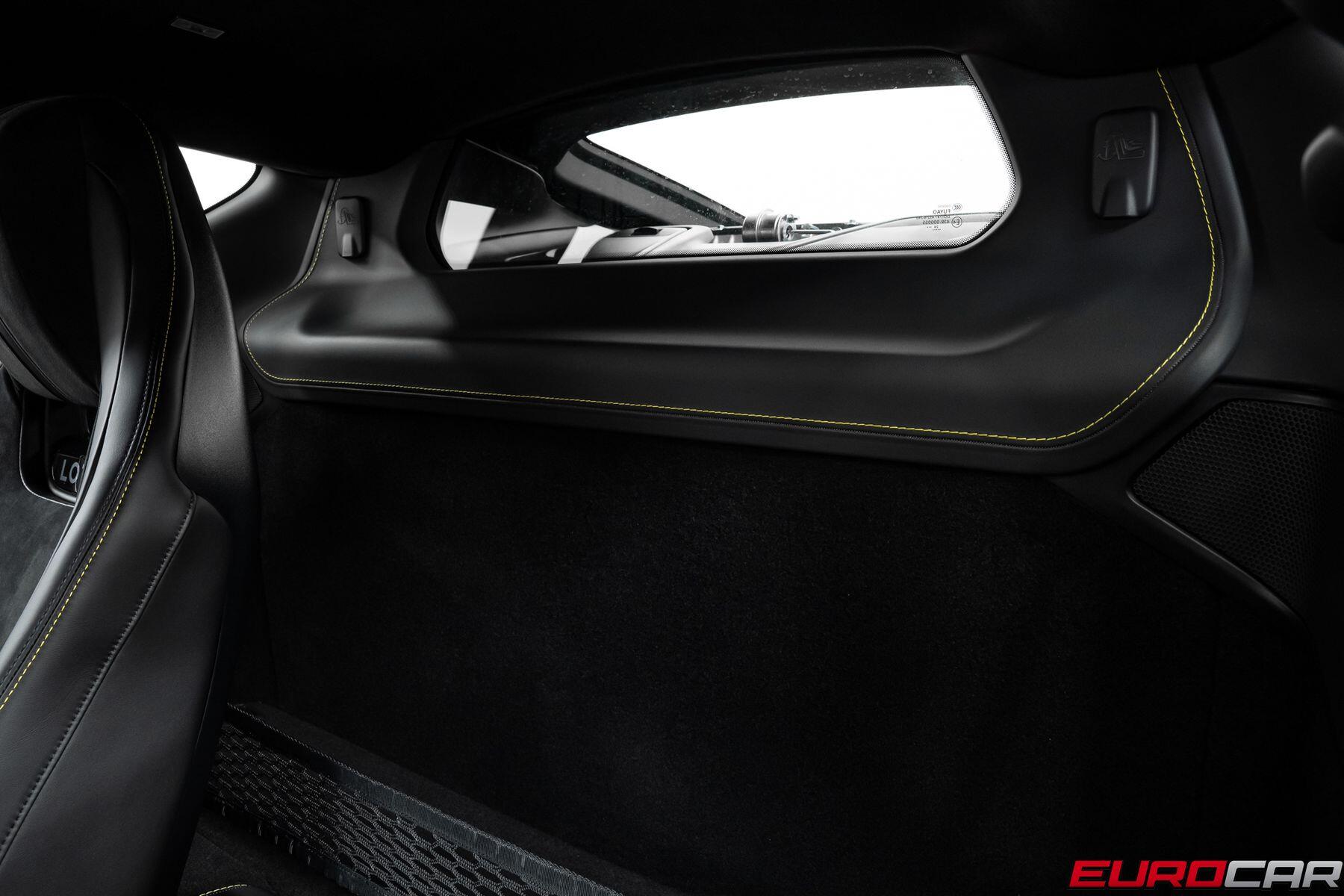 2026 Lotus Emira - Photo 40