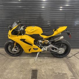 New 2026 Ducati PANIGALE V2S 