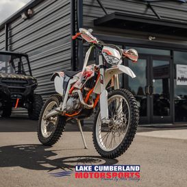 2016 KTM Freeride 250 R  in a Orange exterior color. Lake Cumberland Motorsports (606)-679-5790 lckmotorsports.com 