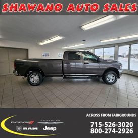 New 2026 RAM 2500 Tradesman Crew Cab 4x4 8' Box