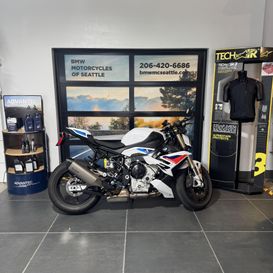 2025 BMW S 1000 R