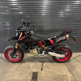 New 2027 Ducati HYPERMOTARD 698 MONO NERA 