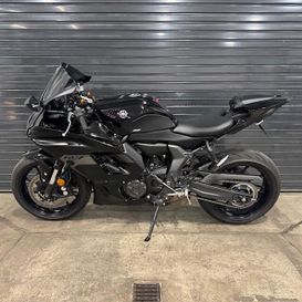 Used 2025 Yamaha YZFR7 