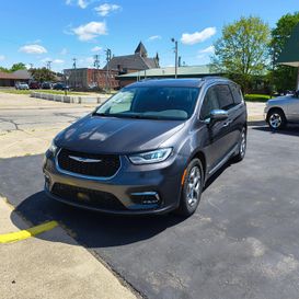 Used 2022 Chrysler Pacifica Limited