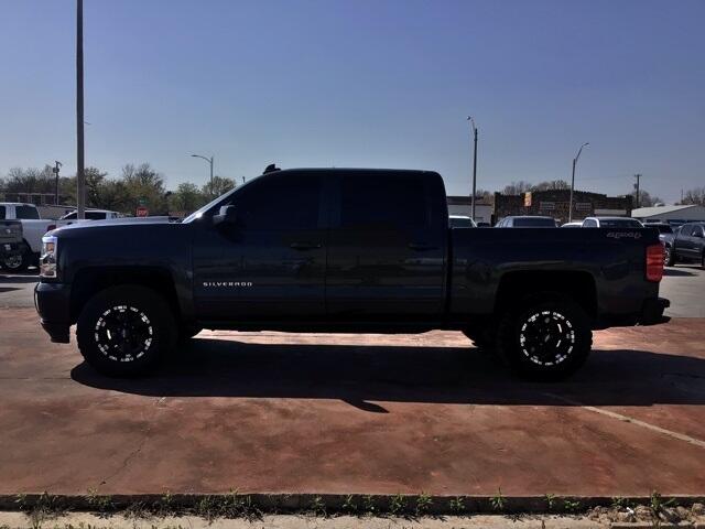 Used 2017 Chevrolet Silverado 1500 LT with VIN 3GCUKREC5HG465139 for sale in Vinita, OK