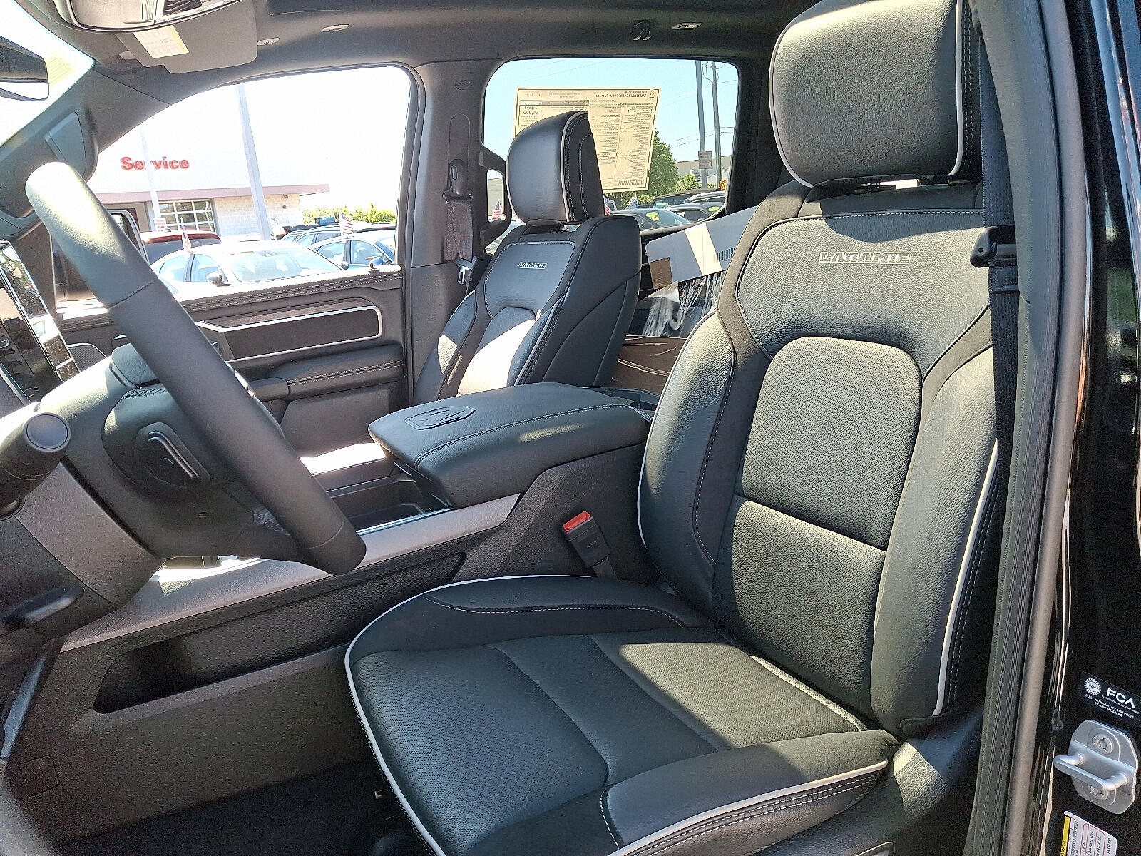 2026 RAM 1500 Laramie - Photo 9