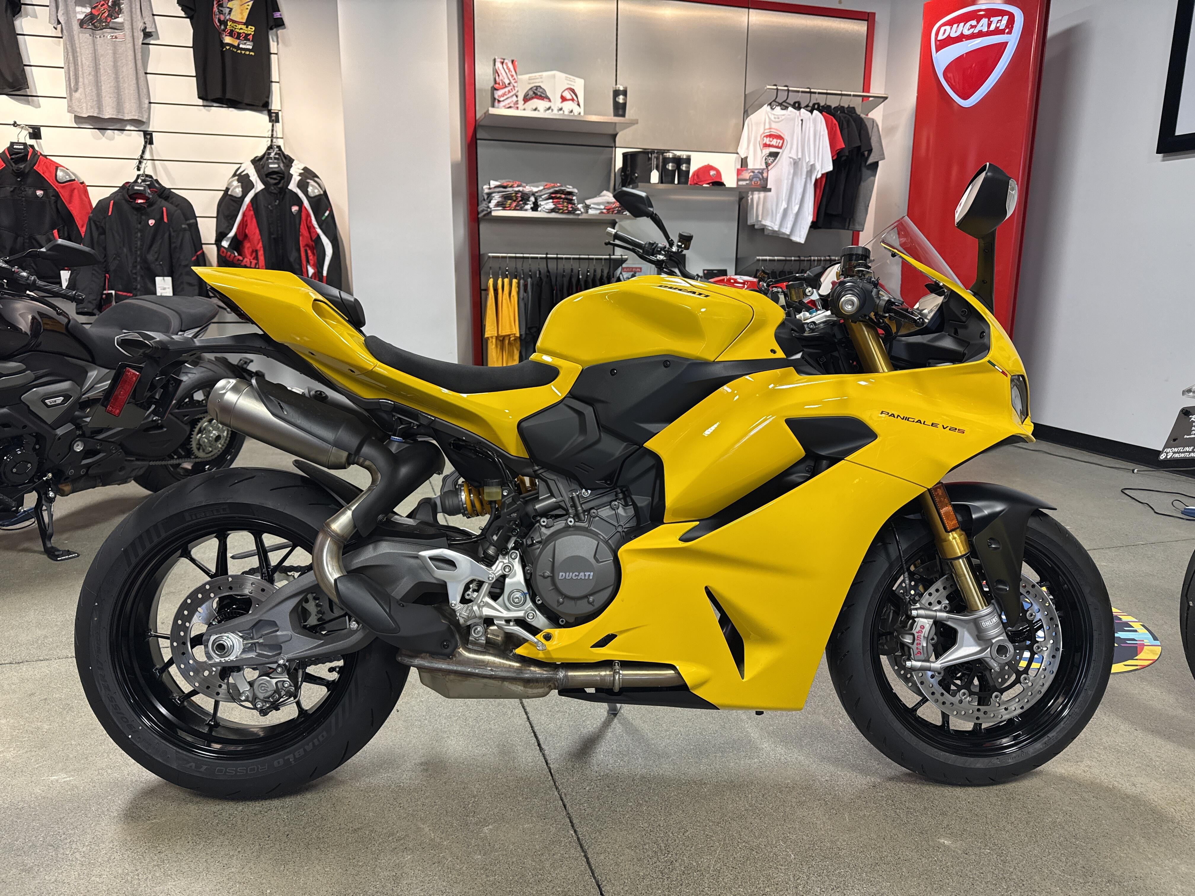 2027 Ducati PANIGALE V2 S
