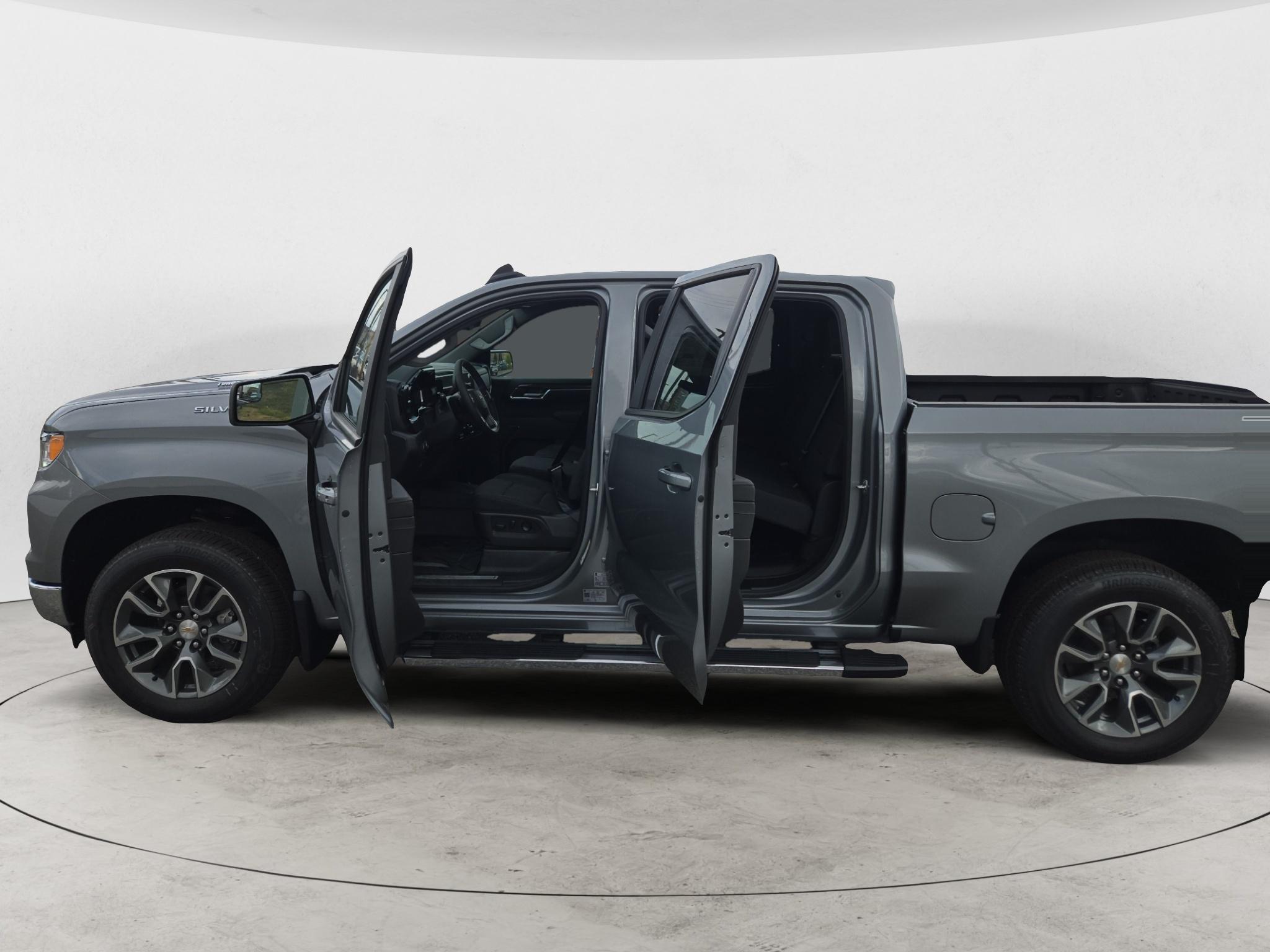 2026 Chevrolet Silverado 1500 LT - Photo 6