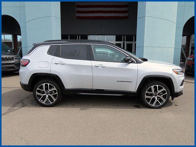 2025 Jeep Compass Limited 4X4's photo