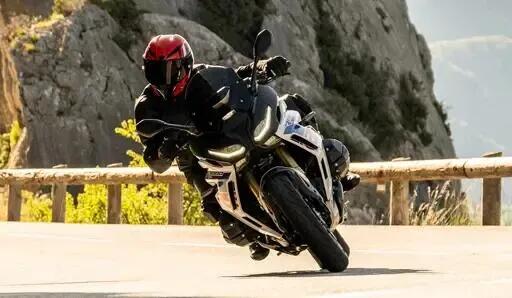 2026 BMW R 1300 RS