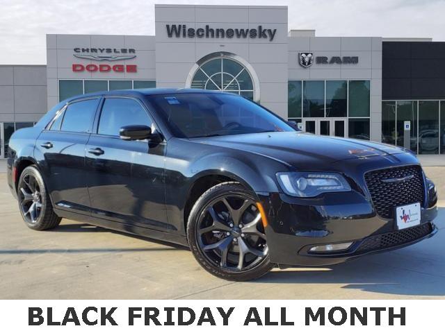 Used 2022 Chrysler 300 S with VIN 2C3CCABG9NH249151 for sale in Huntsville, TX