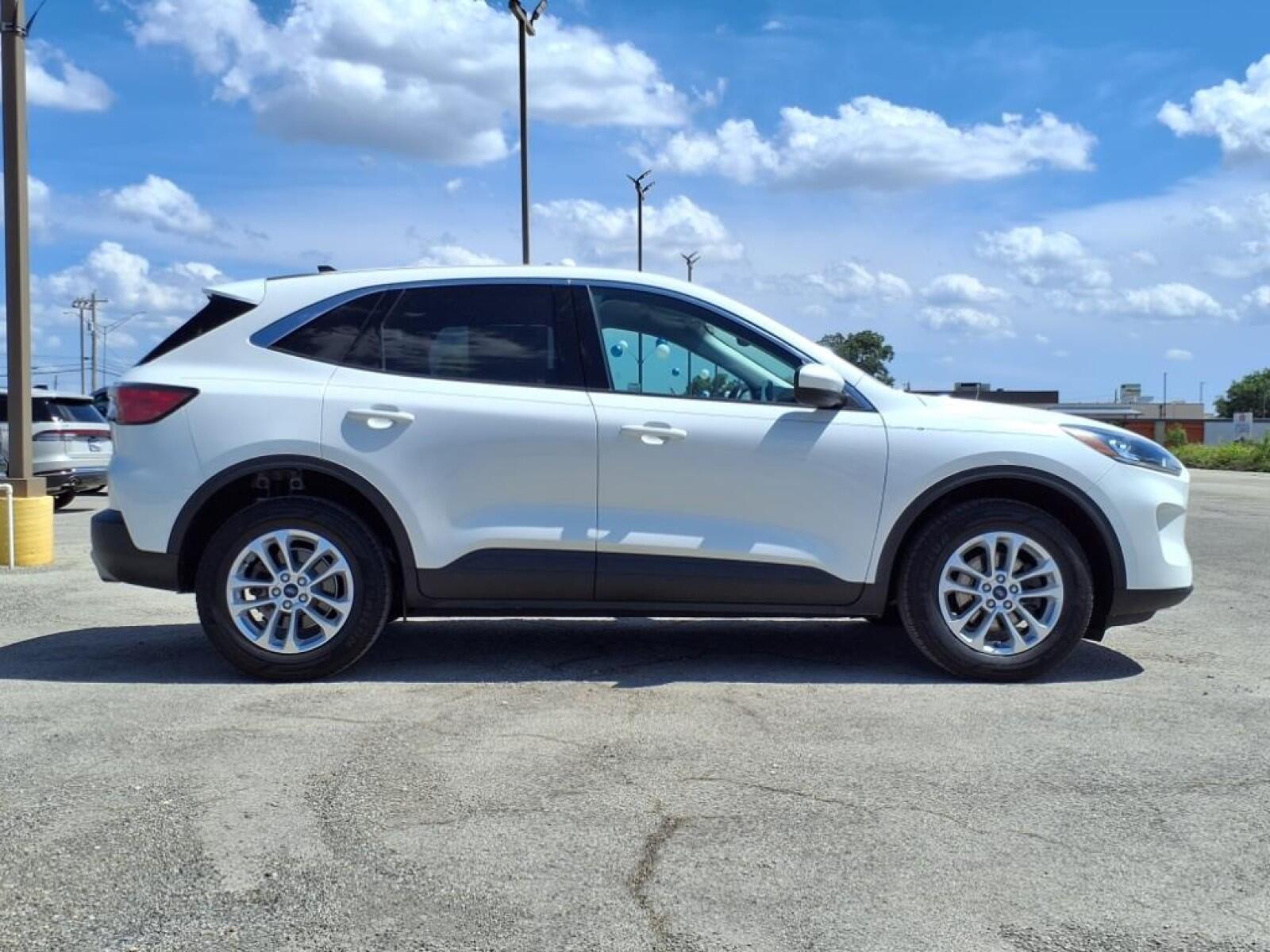 Used 2021 Ford Escape SE with VIN 1FMCU9G67MUA45303 for sale in Burnet, TX
