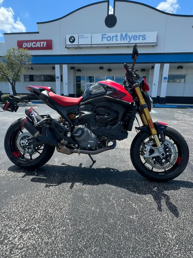 2025 Ducati MONSTER SP